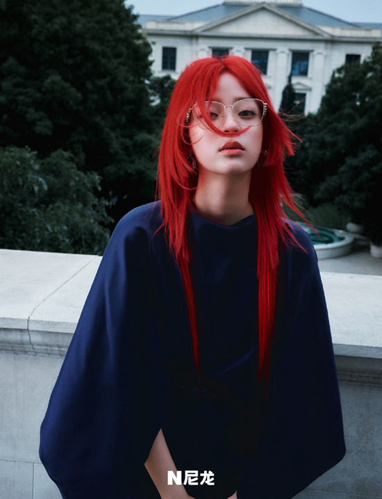 欧阳娜娜红发造型登封！做个叛逆不羁的百变女孩