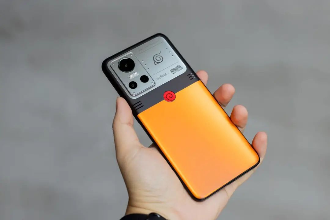 这台「啥也不是」手机，是机圈颜王还是智商税？