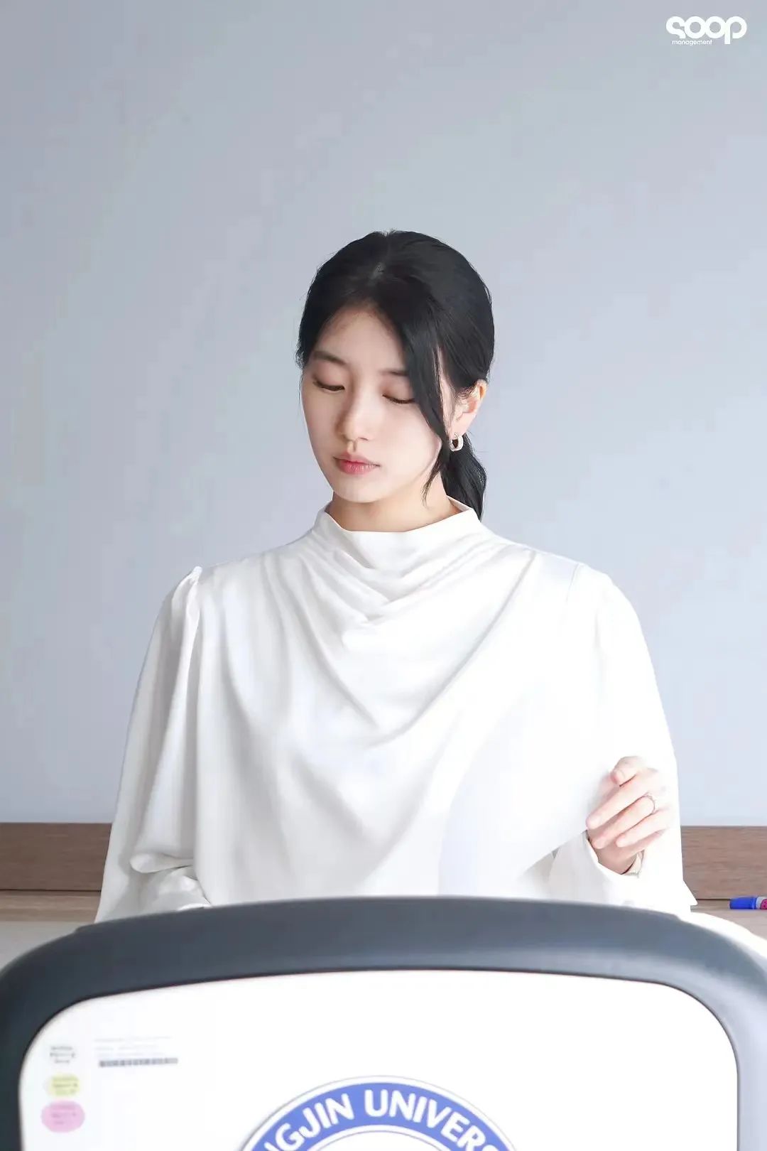 流量这一块，被“疯批恶女”整明白了