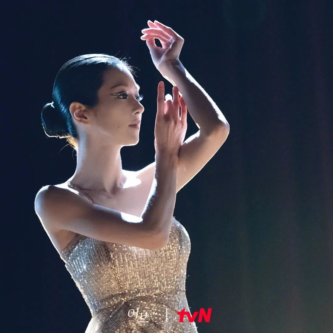 流量这一块，被“疯批恶女”整明白了