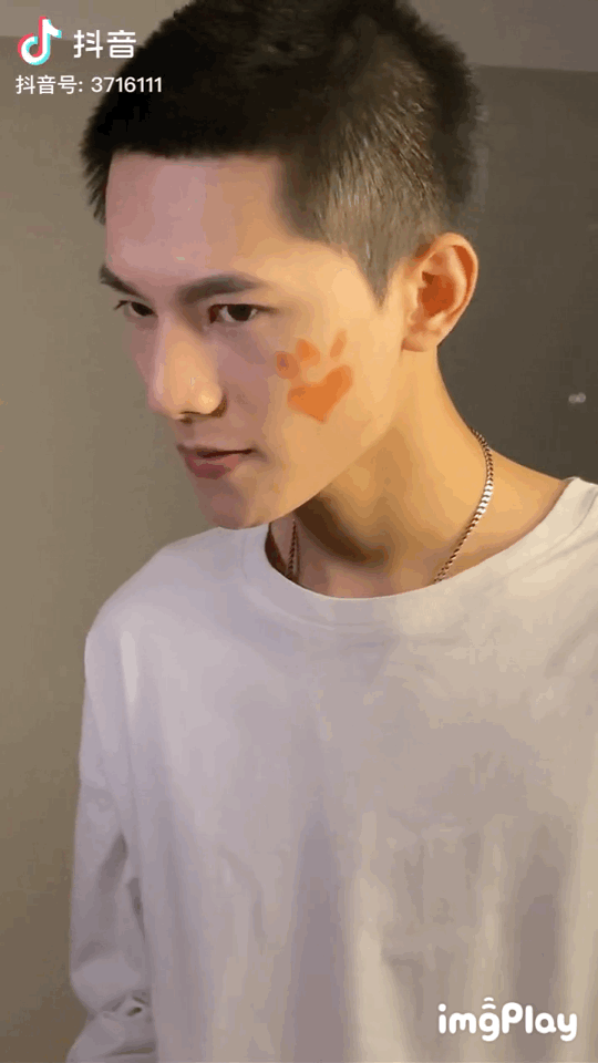 长着「明星同款脸」，为啥颜值发展差好多？靠脸走捷径，抬咖不翻车