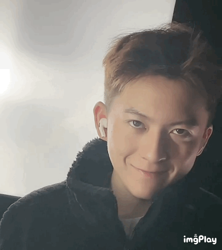 长着「明星同款脸」，为啥颜值发展差好多？靠脸走捷径，抬咖不翻车