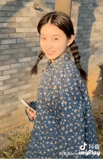 长着「明星同款脸」，为啥颜值发展差好多？靠脸走捷径，抬咖不翻车