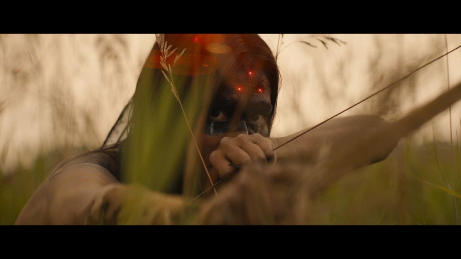 《铁血战士：猎物》新预告 印第安人如何打败铁血战士