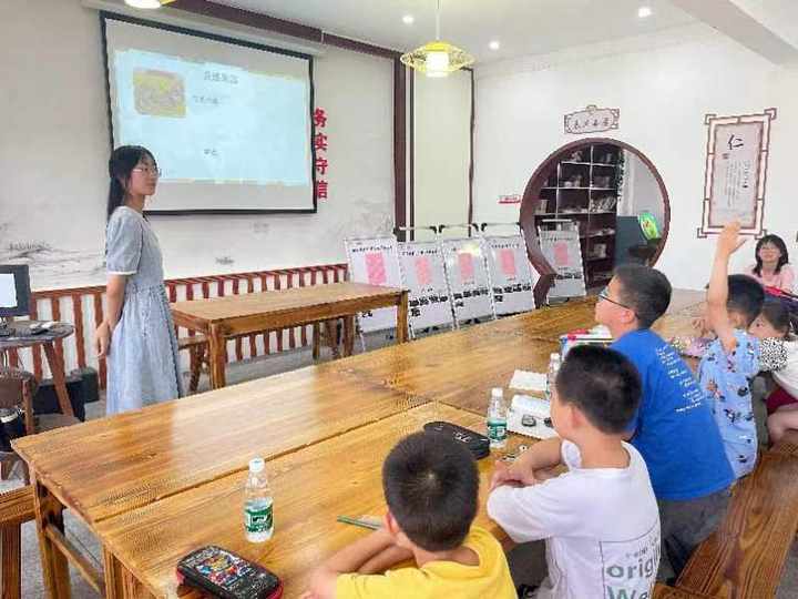 农村娃暑假不愁了 湖州南浔“益来悦享学堂”在文化礼堂开讲