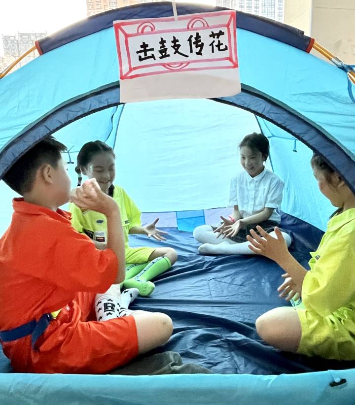 杭州市钱塘区幸福河小学：午休睡进帐篷里(图3)