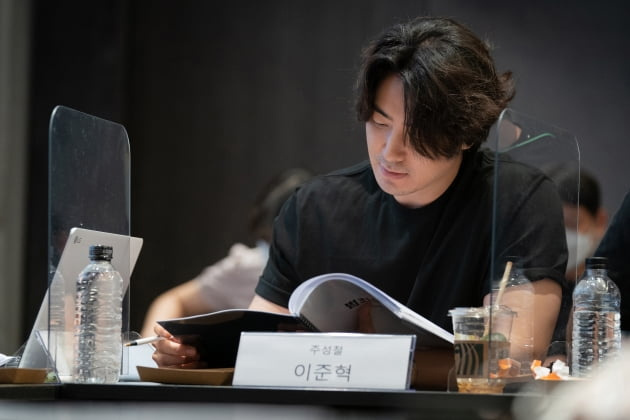 “怪物刑警”归来！马东锡《犯罪都市3》正式开拍