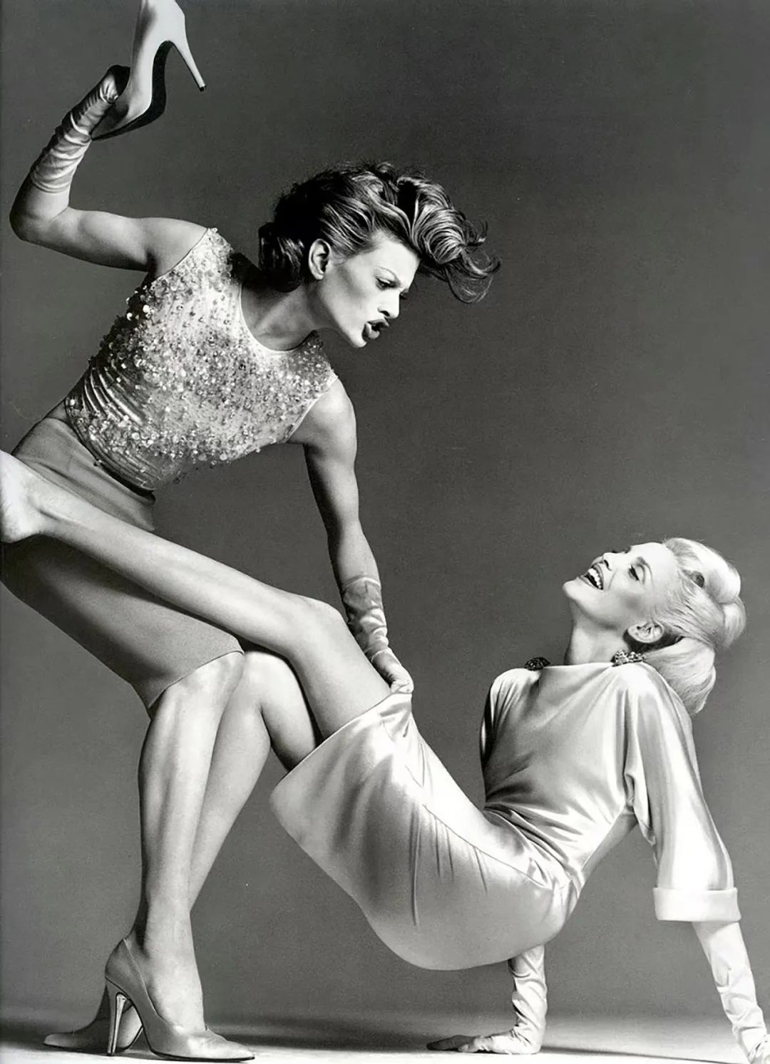 曾被称作“超级丑模”的她，凭什么57岁还能为时尚大牌闭秀？