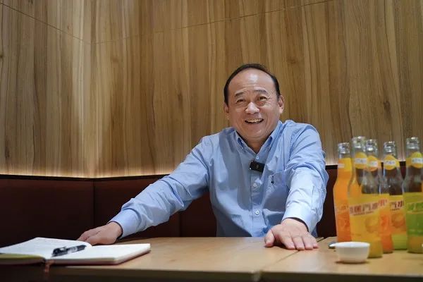 六问“首富”兰世立