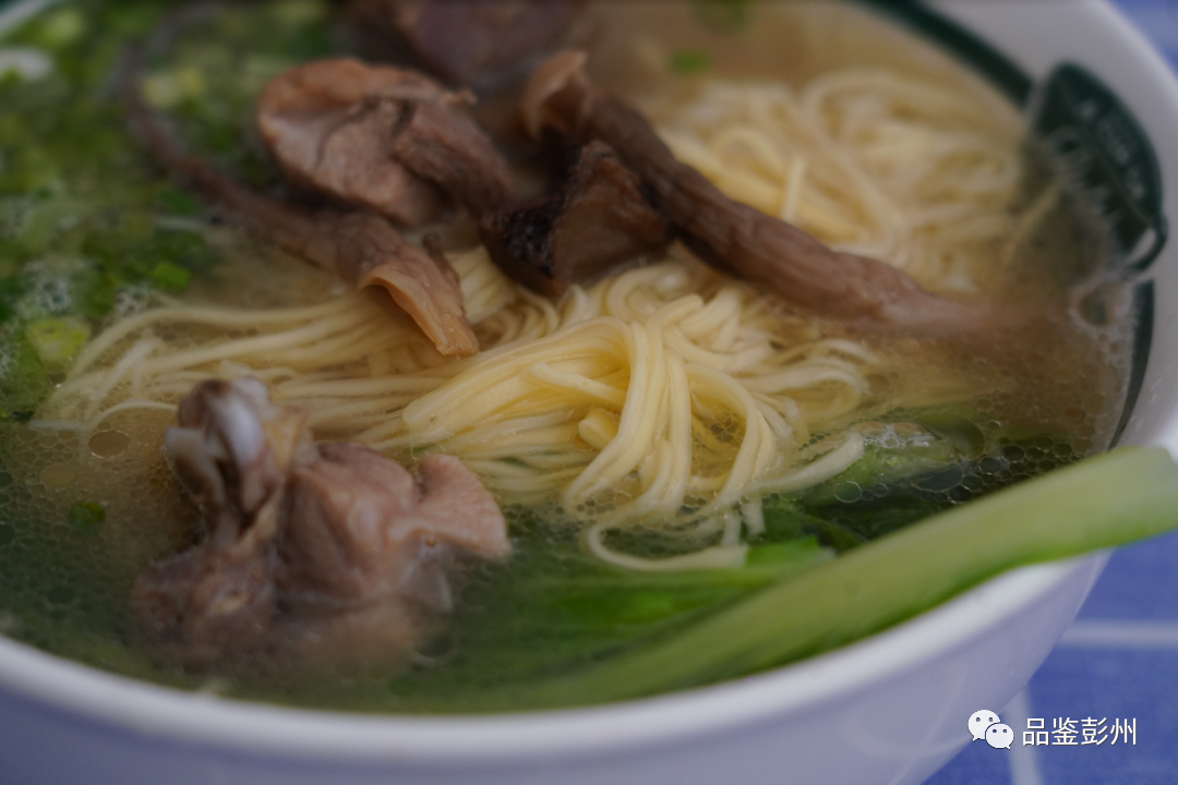 早餐江湖：一碗面里的岁月，一口汤中的彭州