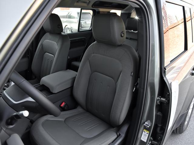 路虎揽胜图片大全大图，现代揽胜报价及图片（6缸增压+四驱豪华SUV）