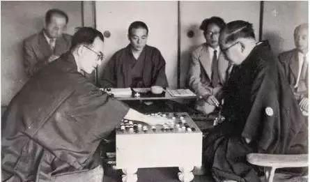 求关于围棋的穿越小说，有围棋的小说（这三部围棋小说背后的真实故事）