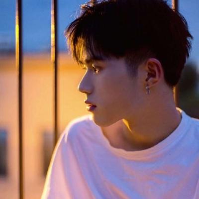 高标准男性头像，微信，高标准男性头像（帅气好看的男生微信头像）