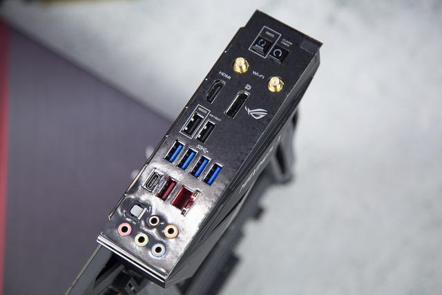 华硕GTX1080功耗是多少，exynos1080功耗（M10H+GTX）