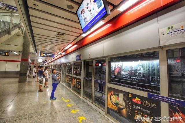 画面泰国旅游骑大象，90后小清新出游泰国