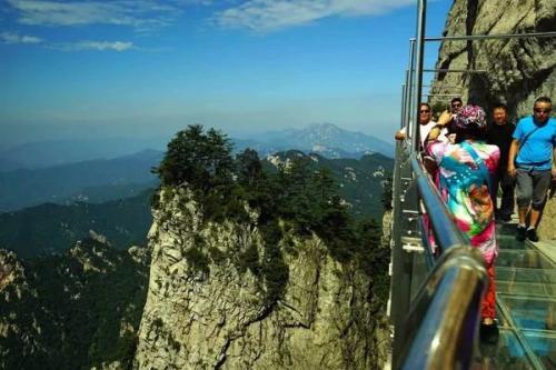 河南云台山玻璃栈道高度，带你体验河南玻璃栈道