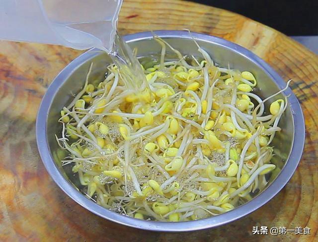 麻辣水煮鱼片最正宗的做法，厨师长教你做水煮麻辣鱼片