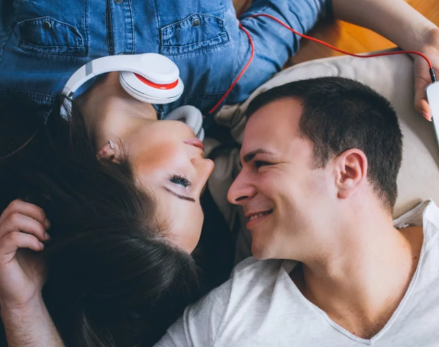 12个方法还双方一个好心情，婚后冷战霸道老公番外（夫妻之间无话可说）