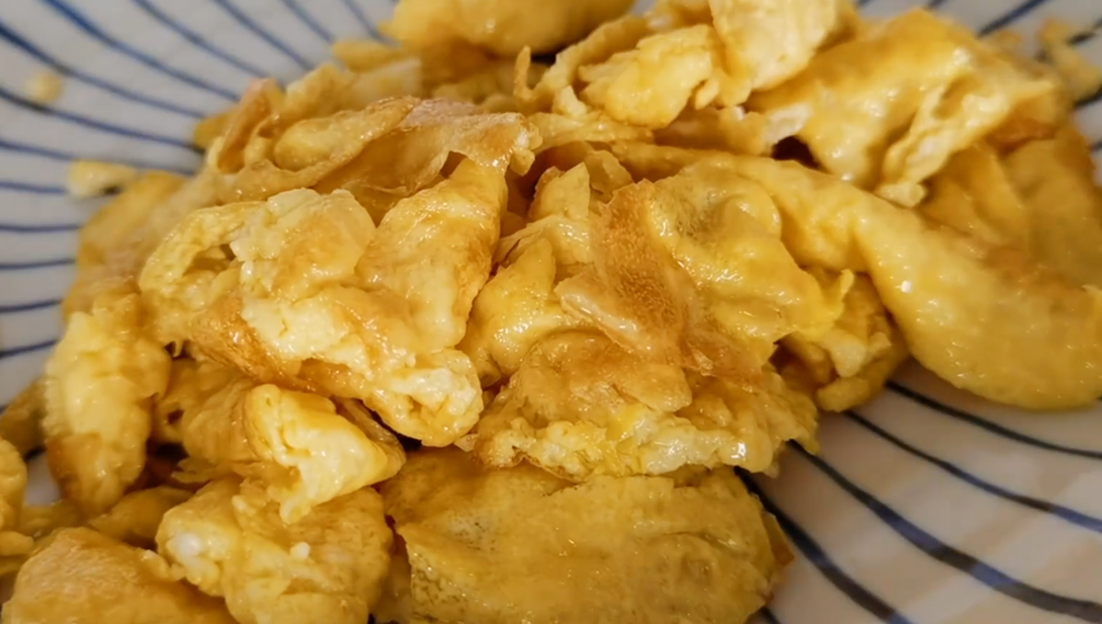 图片[4]-【白玉菇炒鸡蛋】做法步骤图 简单营养又美味 孩子常吃身体好-起舞食谱网