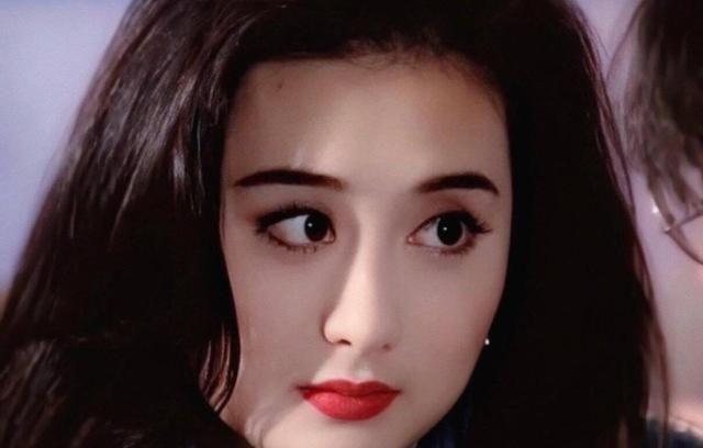 琼瑶等她三年,还是最早星女郎,陈德容当年到底有多美?