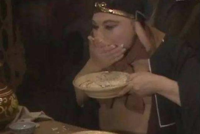 金箍棒厉害还是九齿钉耙，九齿钉耙金箍棒哪个厉害（黄狮精说了8个字）