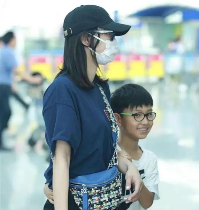 白百合的儿子几岁了，白百合陈羽凡离婚（13岁大儿子让她“别减肥”）