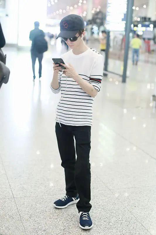 郭敬明多高，郭敬明身高为什么那么低（造型就穿出了165cm的效果）