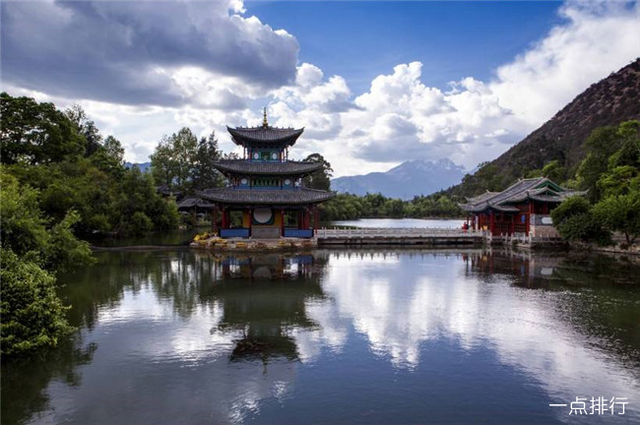 丽江旅游景点，丽江旅游景点攻略自由行三天（丽江的东巴谷是一个旅游的天堂）