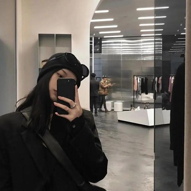 如果你不会回来 请把快乐还给我，微信头像，如果你不会回来 请把快乐还给我（微信头像 爱不释手）