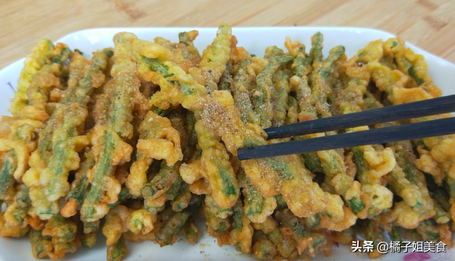 焯过水的豆角怎么做好吃，豆角焯水之后怎么炒好吃（豆角最好吃的做法）
