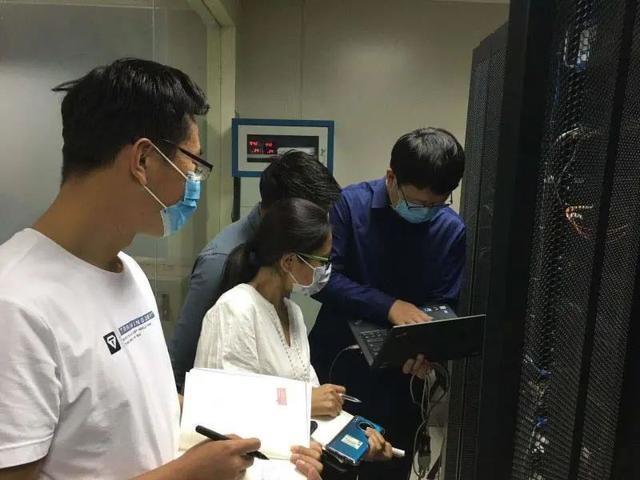 不到长城非好汉的下一句，不到长城非好汉下一句是什么（网络上“户口”，一个都不能少）
