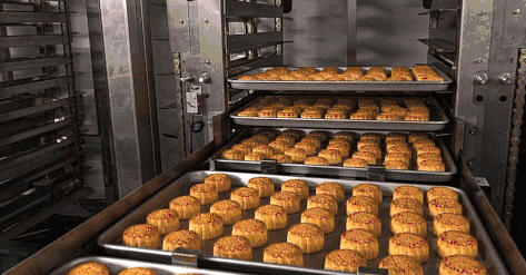 月饼生产需要哪些设备，生产月饼的主要流程有哪些（一台机器撑起一个月饼厂）