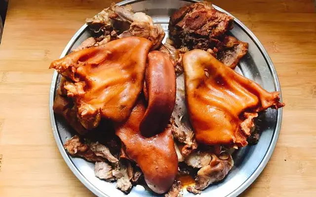 猪头肉做法，酸甜猪头肉的做法（猪头肉最好吃的6种做法）