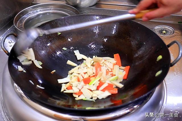 韭菜可以炒什么菜，韭菜配什么炒最好吃（简单一炒、鲜美滑嫩比肉还香）