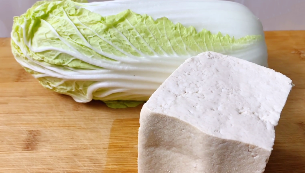 图片[2]-【白菜炖豆腐】做法步骤图 营养又美味 连汤都能喝完-起舞食谱网