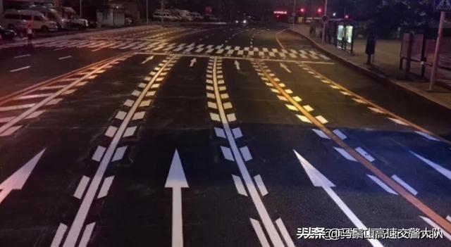道路交通标志线，道路划线标识（交通法规，交通标记线大全）