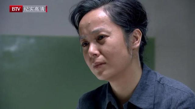 演员王海燕第一任丈夫是谁，演员王海燕第一任丈夫是谁啊（二婚嫁张嘉译育有一女）