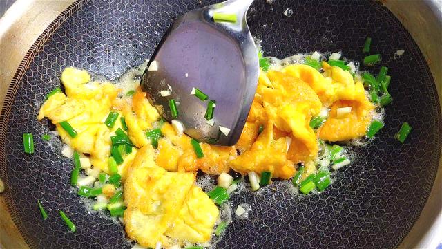 最好喝的丝瓜汤的做法，最好喝的丝瓜汤的做法西红柿（丝瓜汤最解馋的做法）