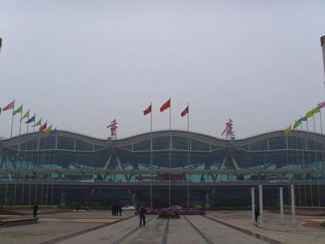 我国四大航空枢纽到底是哪四个，我国的三大航空枢纽（中国第四航空枢纽花落谁家）