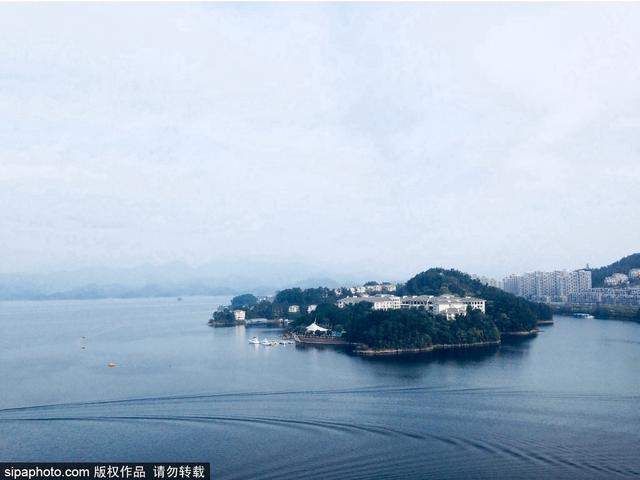 千岛湖在哪里，千岛湖在哪里属于哪个省（中国最大的人工湖——千岛湖）