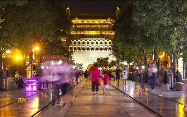 北京的所有夜市都在哪，北京最大的夜市在哪里（前门大街夜市成消夏打卡地）