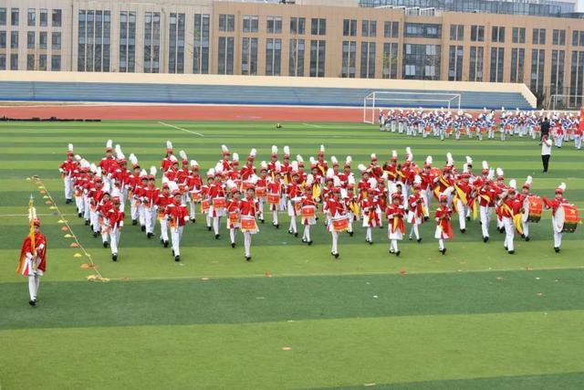 少先队 队报是什么，学校少先队全称（烟台少先队员喜迎建队70周年）