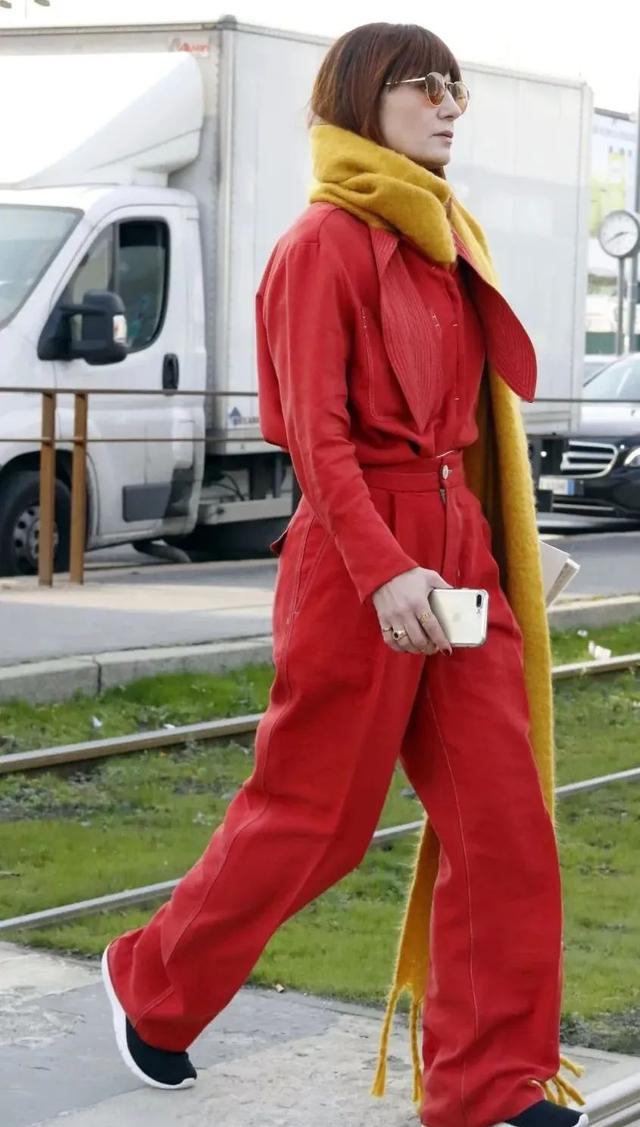 教你19种系围巾的方法，小围巾的系法视频（你必须学会的5种系法）