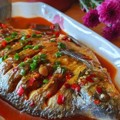 红烧鱼的家常做法大全，红烧鱼家常简单做法（五步做成色香味俱全的红烧鱼你这么做）