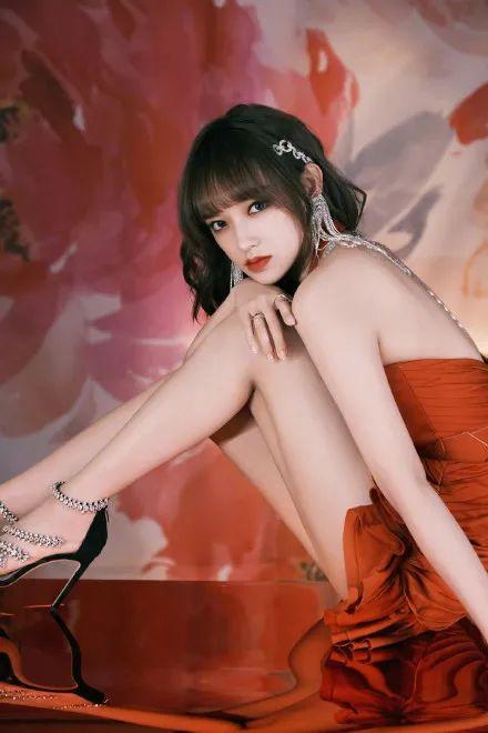 爱豆 黄明昊 若芽色终会铺成海.，微信头像，爱豆 黄明昊 若芽色终会铺成海.（请爱豆们住在舞台上）