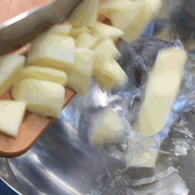 番茄牛肉煲的做法，番茄牛肉煲的做法步骤（西红柿<番茄>炖牛腩）