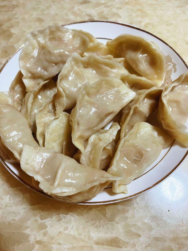 如何制作猪肉白菜蒸饺，如何制作猪肉白菜蒸饺视频（学会这样做白菜猪肉蒸饺秒变大厨）