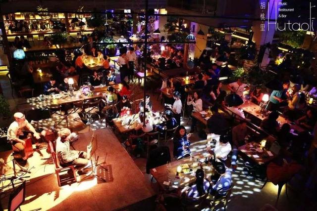 什么是餐酒，什么是餐酒馆（“餐+酒”做成连锁生意）