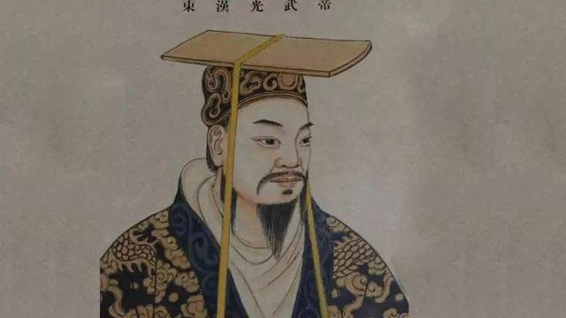 形容一个人比较出众的成语，形容一个人特别出众的成语（“佼佼者”这一说法的由来）