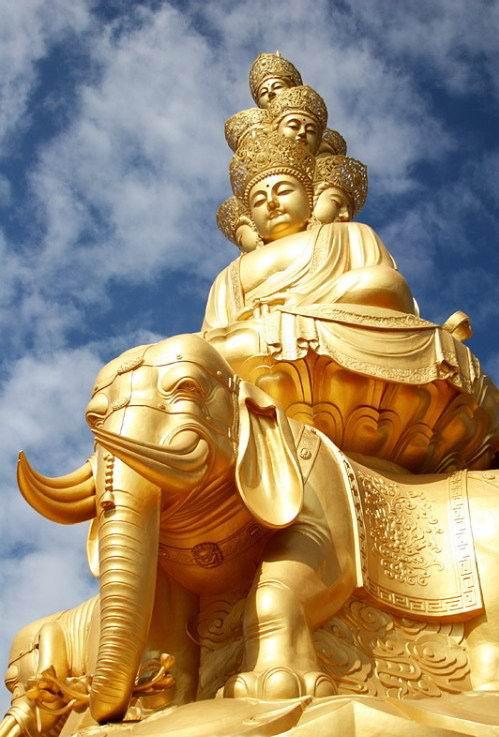 峨眉山四面十方普贤金像